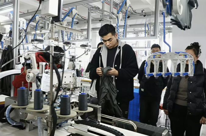 智能化車間火力全開 貴州恒達世家落地都勻，點亮群眾家門口的就業致富夢